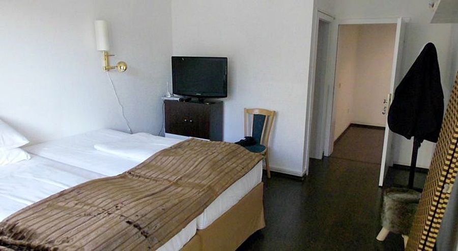 CENTRAL Hotel Duesseldorf Buitenkant foto